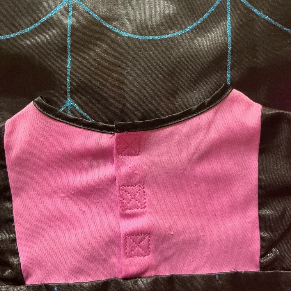 Disney Vanpirina Pink and Black with Bat Wings Sz 2 - Picture 5 of 11